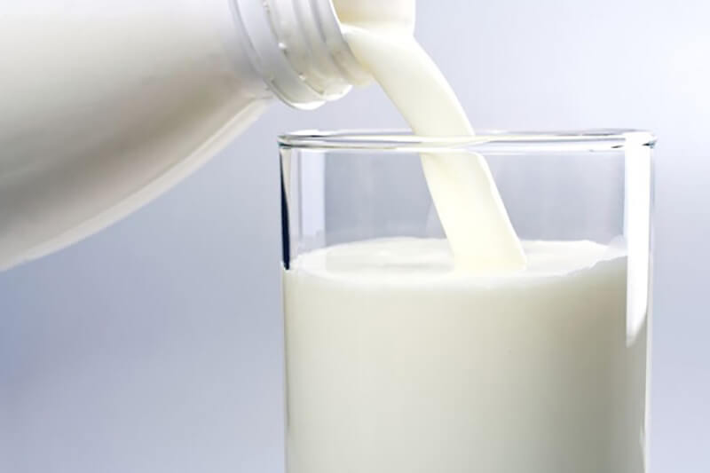 Sữa tươi để làm sữa chua là sữa tươi nguyên kem 100%
