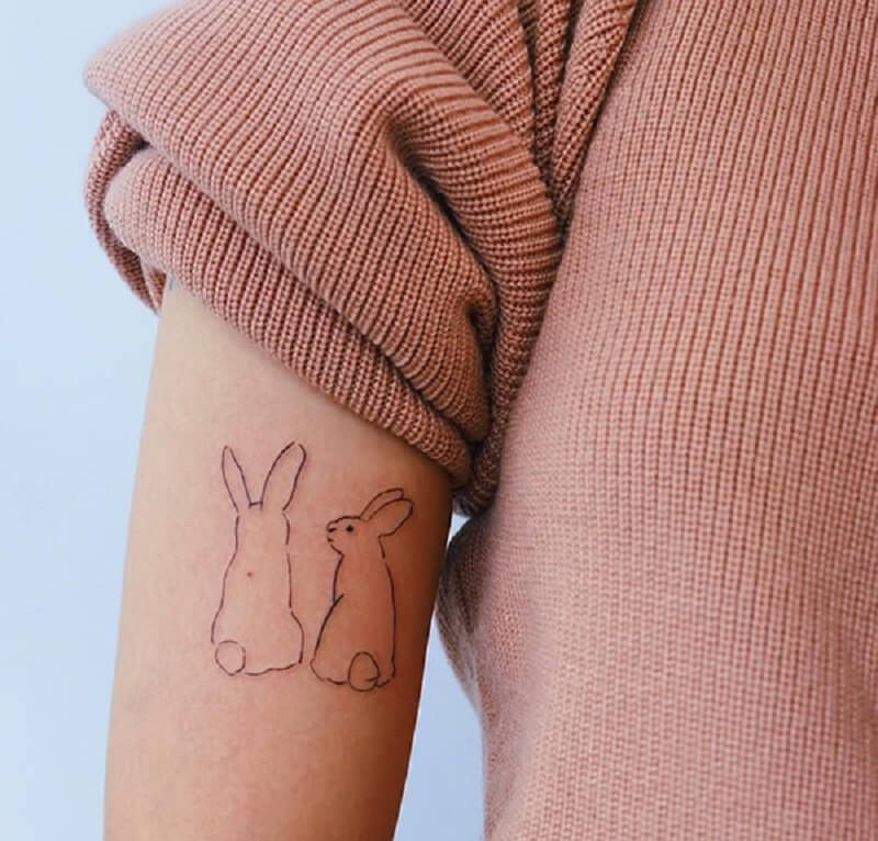 Tattoo hai chú thỏ xinh xắn