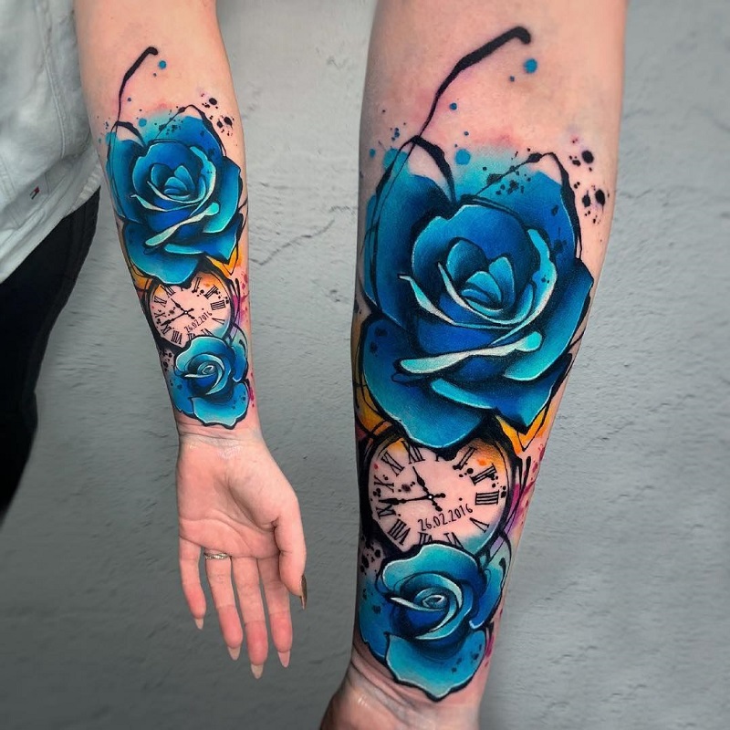 Tattoo 2 hoa hồng xanh và đồng hồ