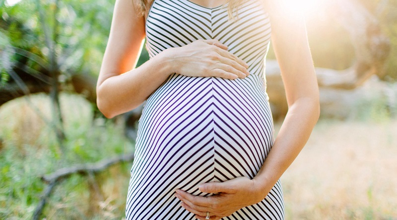Phụ nữ mang thai hoặc đang cho con bú vì một số thành phần trong thuốc sẽ ảnh hưởng đến thai nhi