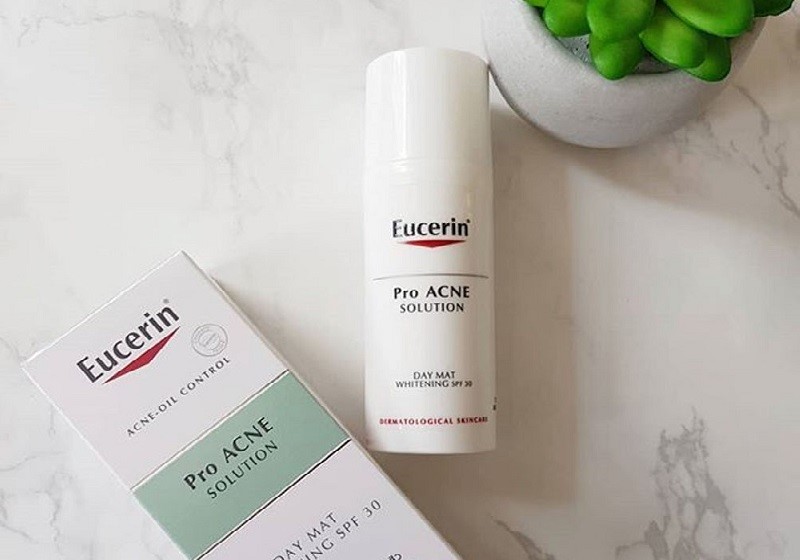 Eucerin Pro Acne Day Mat Whitening SPF30