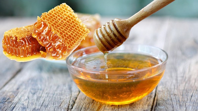Loại bỏ lông nách bằng mật ong