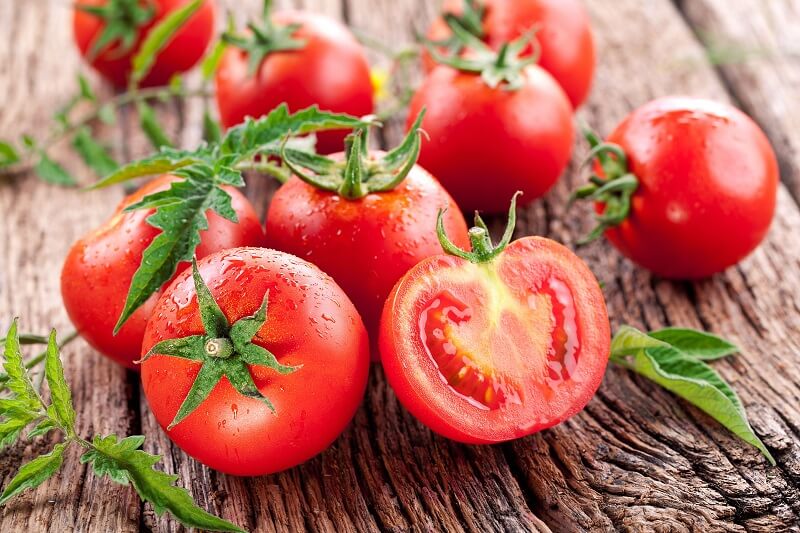 Xóa hình xăm đơn giản và hiệu quả bằng cà chua